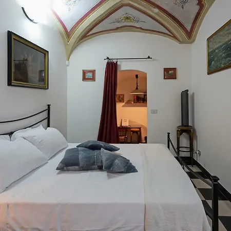 Apartment Il Garibaldino Nei Rolli By Wonderful Italy *